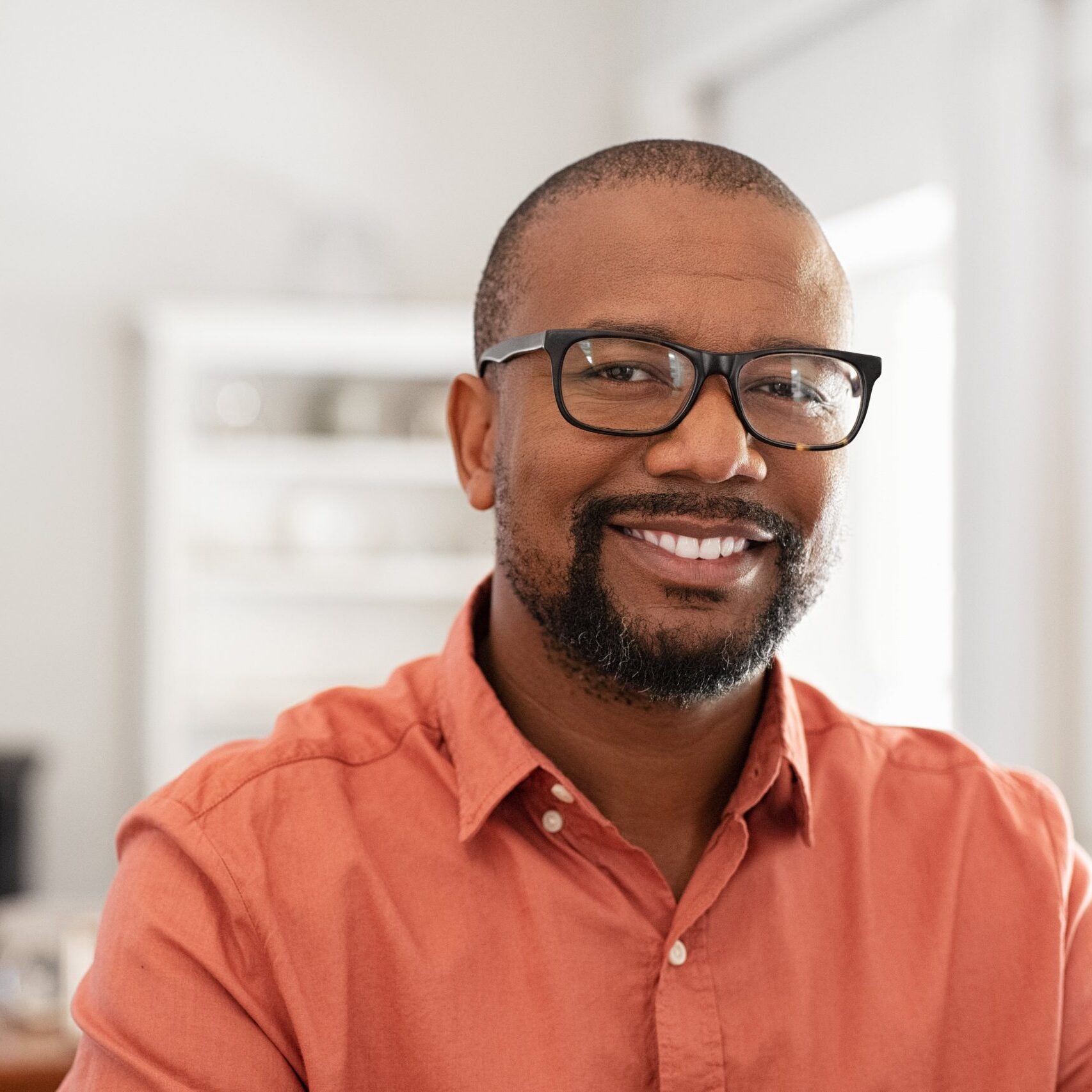 african-mature-man-with-spectacles-BU6WCDS-min african-mature-man-with-spectacles-BU6WCDS-min